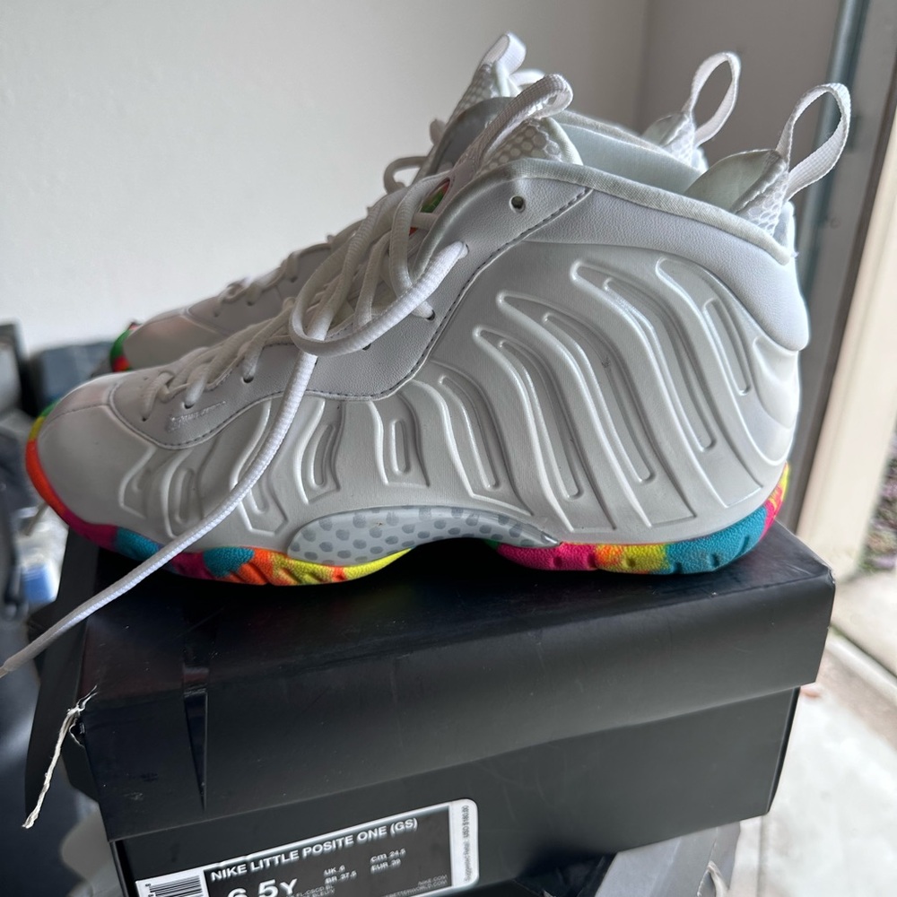 Nike Kids Sneakers - White with Colorful Sole